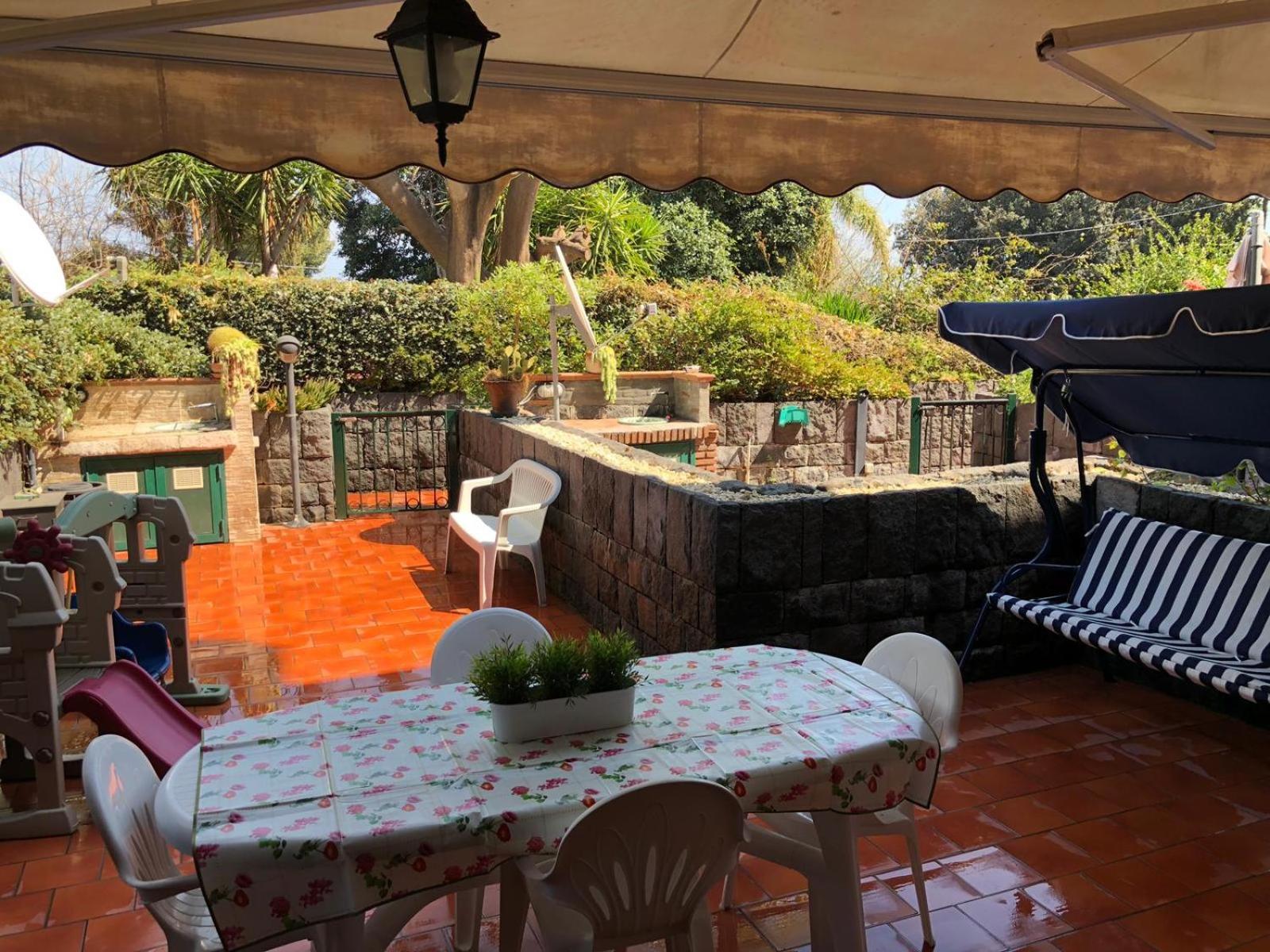 Chloe'S Apartment Acireale Ngoại thất bức ảnh