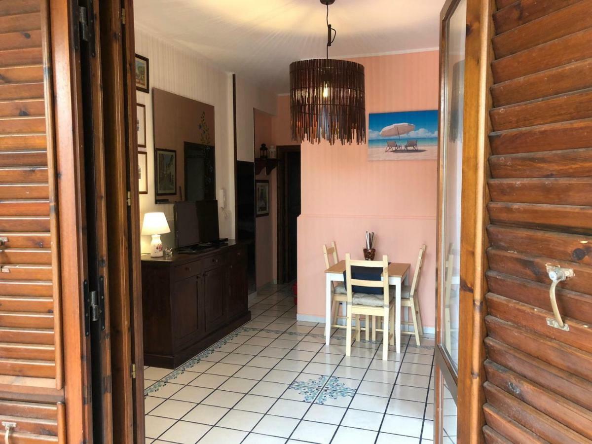 Chloe'S Apartment Acireale Ngoại thất bức ảnh