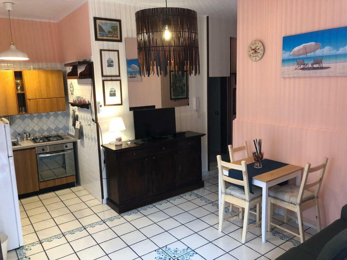 Chloe'S Apartment Acireale Ngoại thất bức ảnh