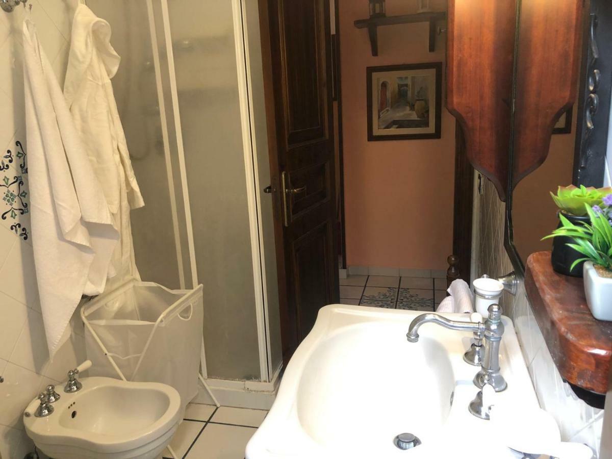 Chloe'S Apartment Acireale Ngoại thất bức ảnh