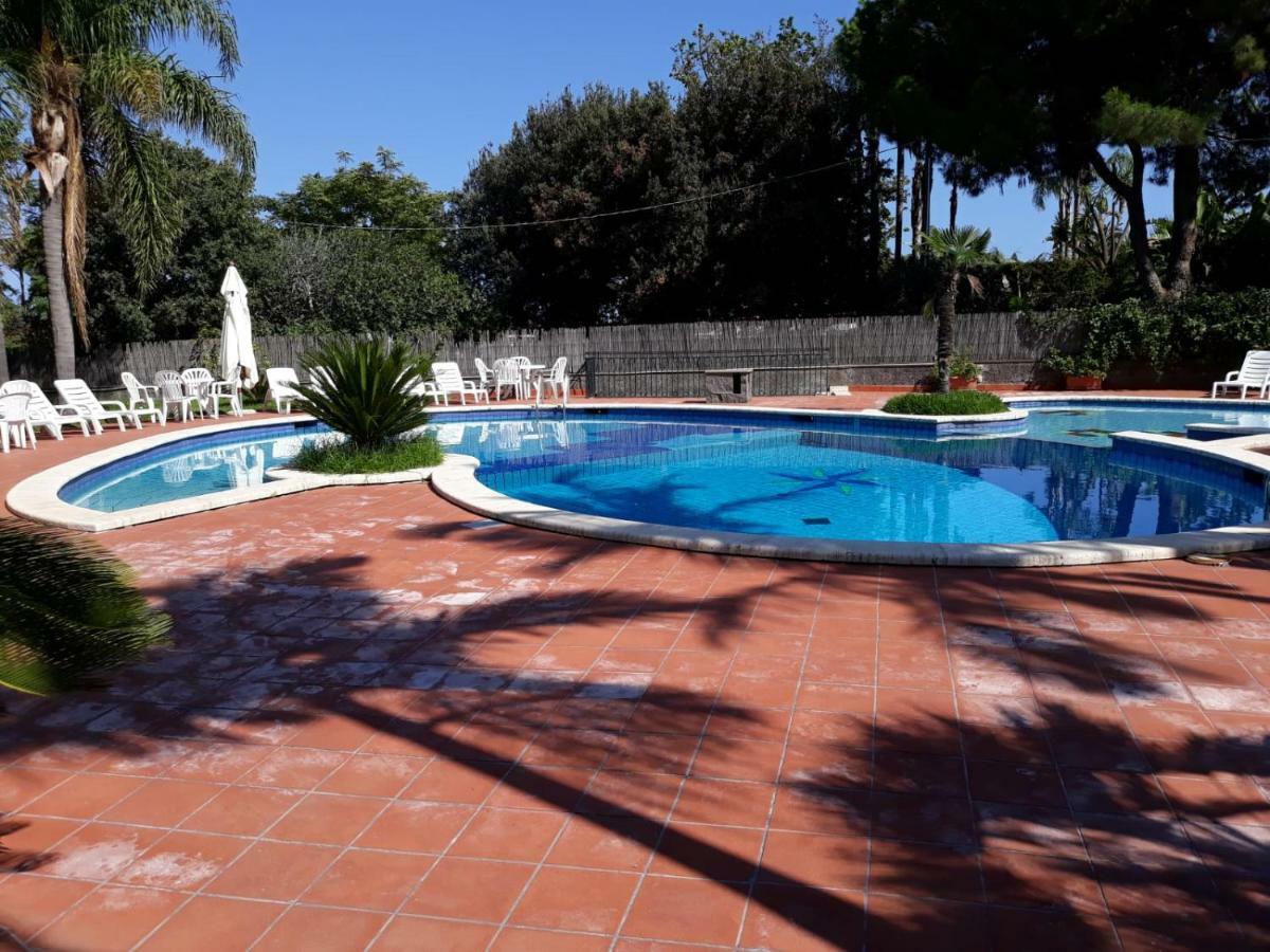 Chloe'S Apartment Acireale Ngoại thất bức ảnh